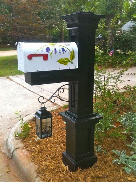 painting a decorative metal mailbox